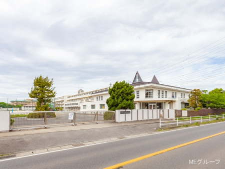 周辺環境 中学校 1440m 松戸市立小金北中学校